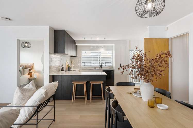 30A Vodanovich Road Te Atatu South_1