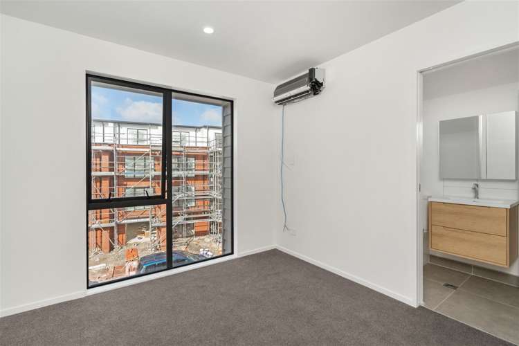 31 Falcon Crescent Hobsonville_13