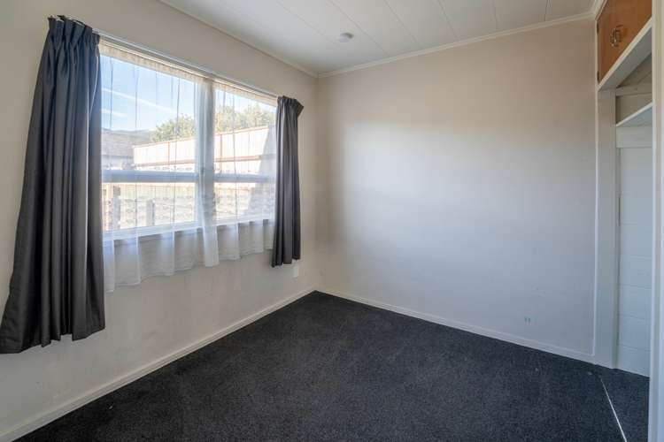 2/23 Kipling Crescent Stoke_8