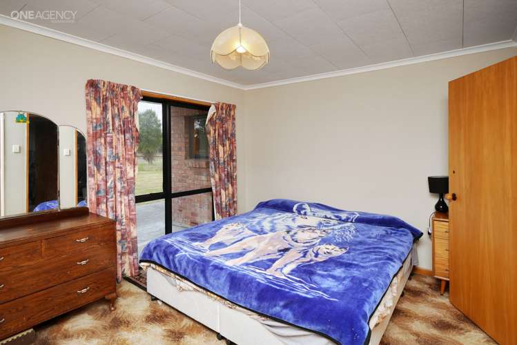 2555 South Eyre Road West Eyreton_12