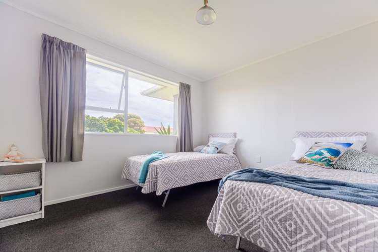 2 Robert McKeen Street Otaki Beach_13