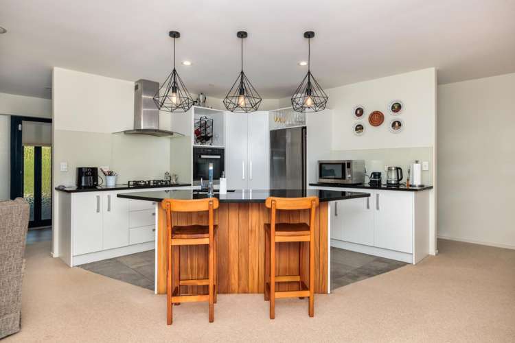 87A Rainbow Falls Road_2