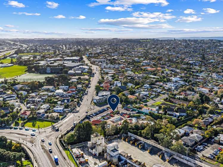 1 Forrest Hill Road and 4 Nile Road Milford_3