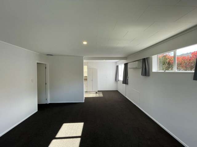 1/9 Denver Grove Totara Park_2