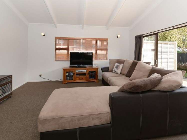 9 Baverstock Road Nawton_10