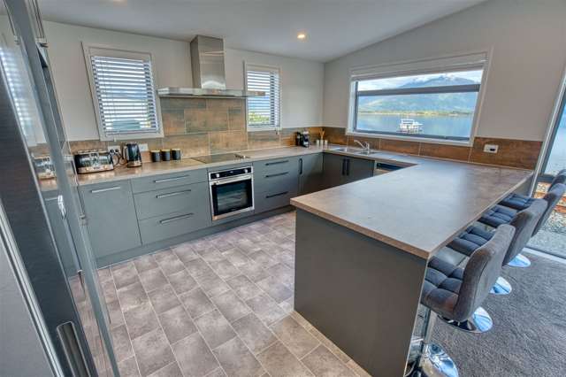 7 Koe Street Lake Brunner_4