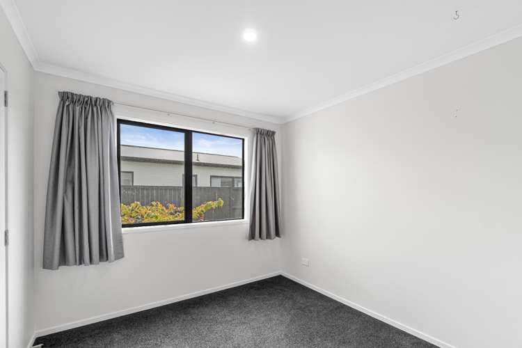 32 Probert Crescent Chartwell_5