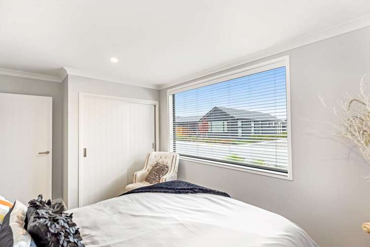 105/30 Bob Robertson Drive Woodend_4