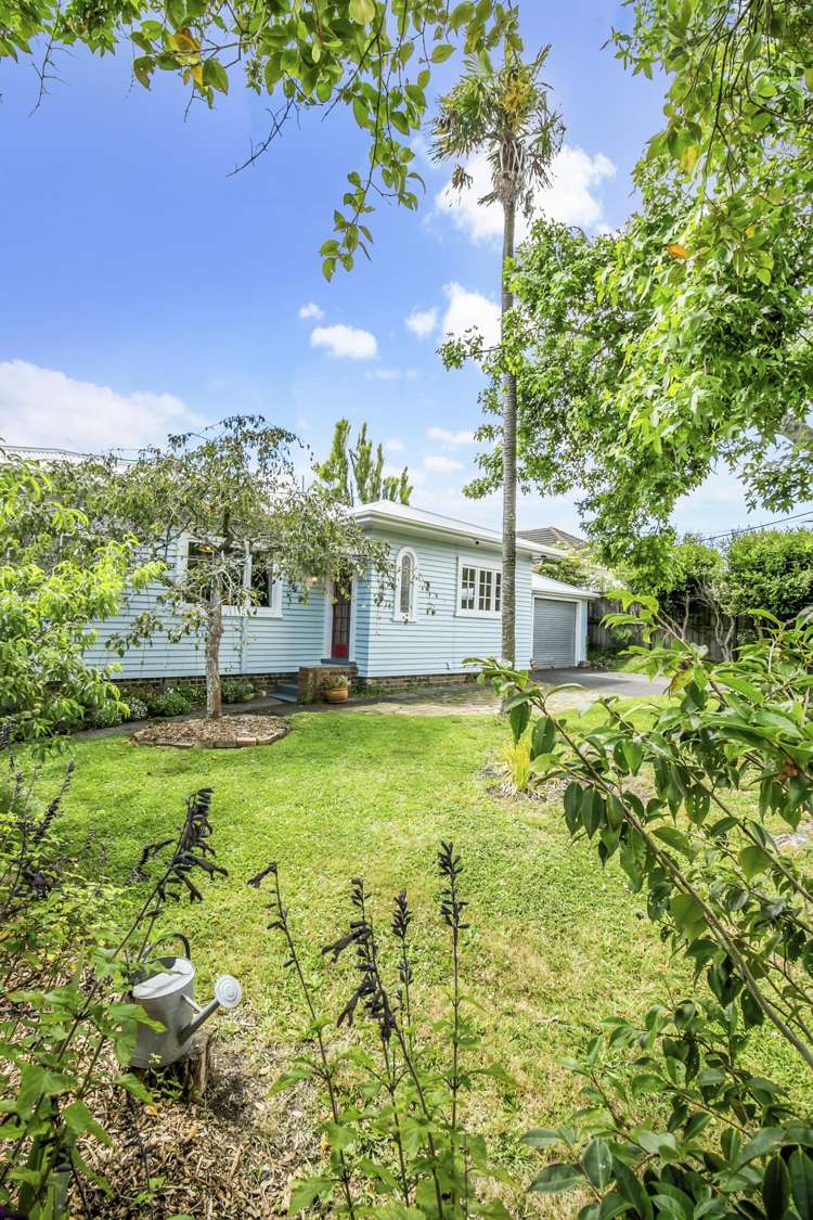 116 Rosier Road Glen Eden_19