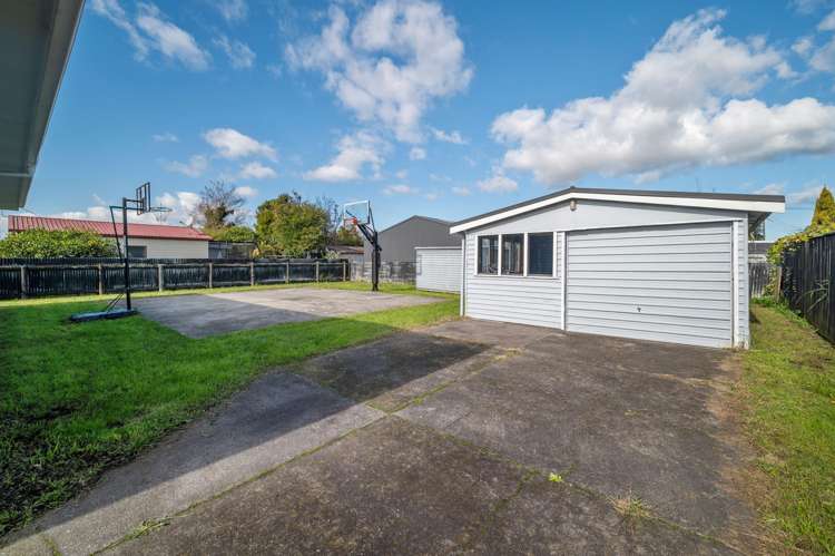 20 Fenruss Street Fairy Springs_14