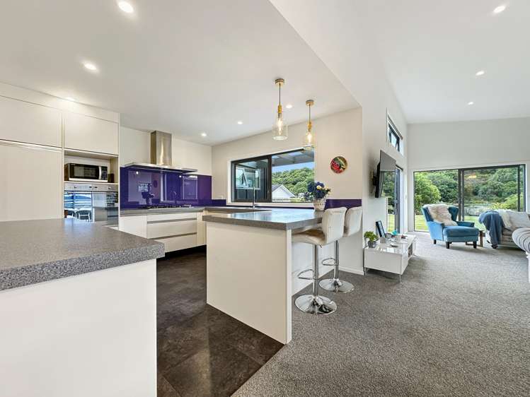 50 Montgomery Crescent Kinloch_4