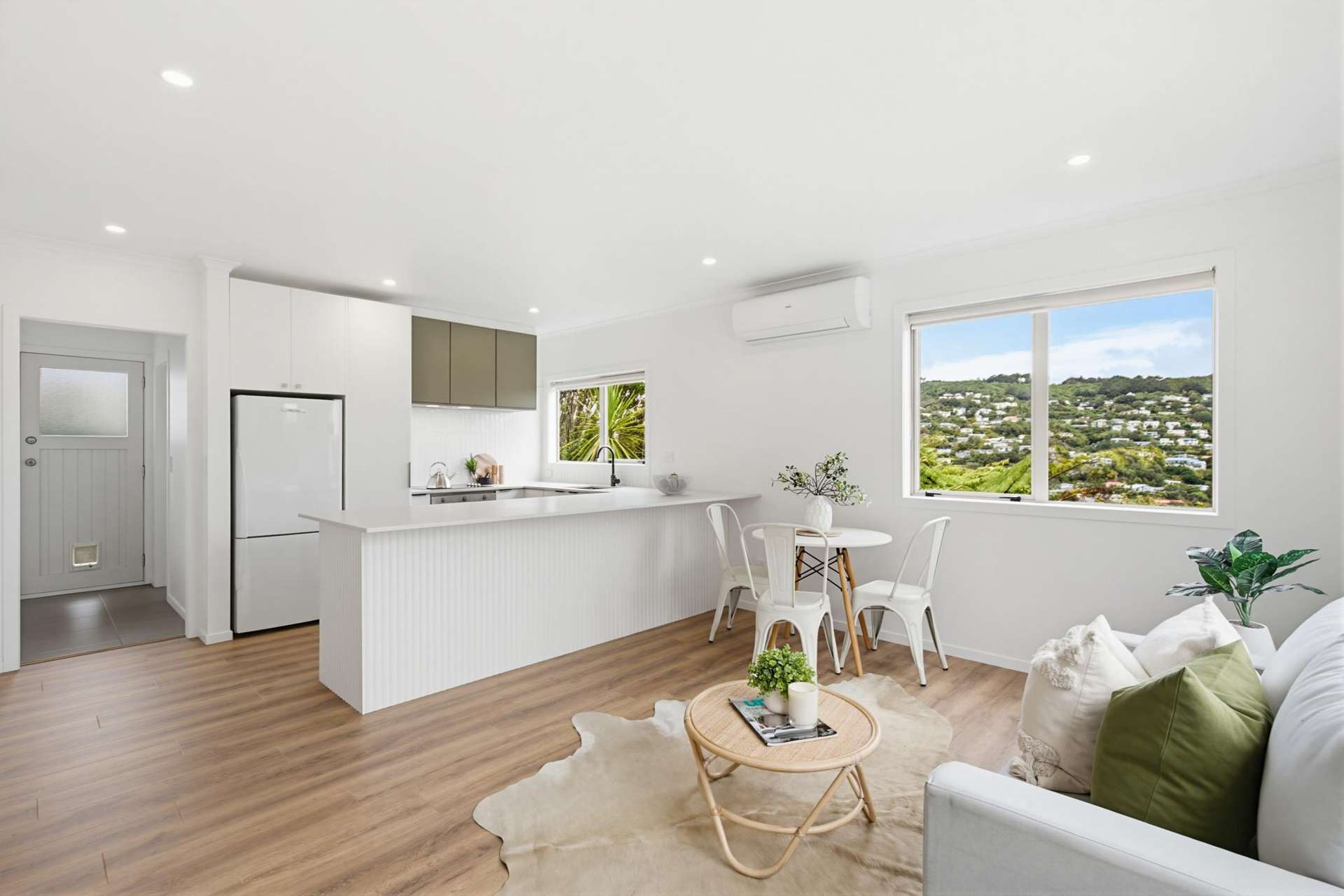 2A Downing Street Crofton Downs_0