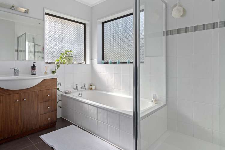 6a Audrey Place Matua_12