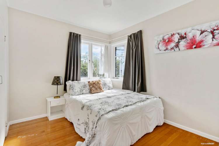 21 Amberley Avenue Te Atatu South_10