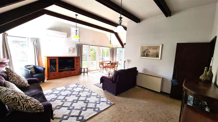 2/4 Egmont Place Bishopdale_7