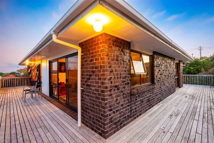 212 Royal Road Massey_6