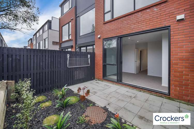 2/2 Treasure Lane 1802_11