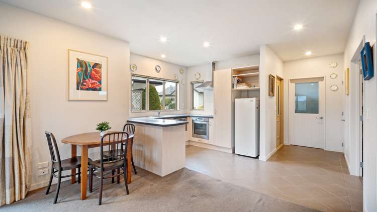 4/15 Derrett Place Saint Martins_15