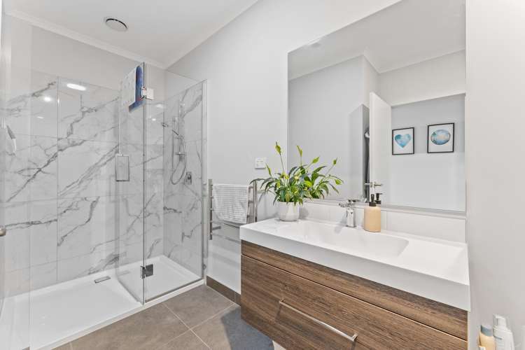 6 Taitonga Lane Stanmore Bay_13