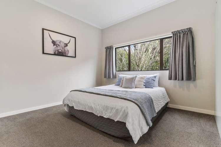 520 West Coast Road Oratia_26