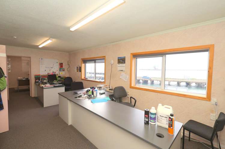 4 Foreshore Road Bluff_7