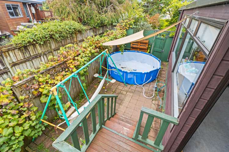 44 Lansdowne Crescent Glenview_21