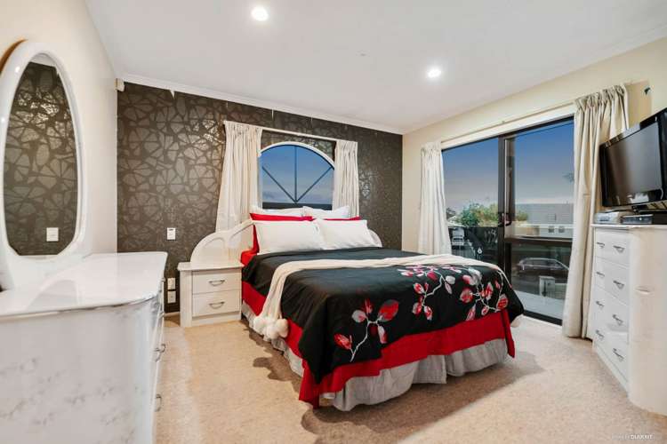 2 Tua Place Favona_12