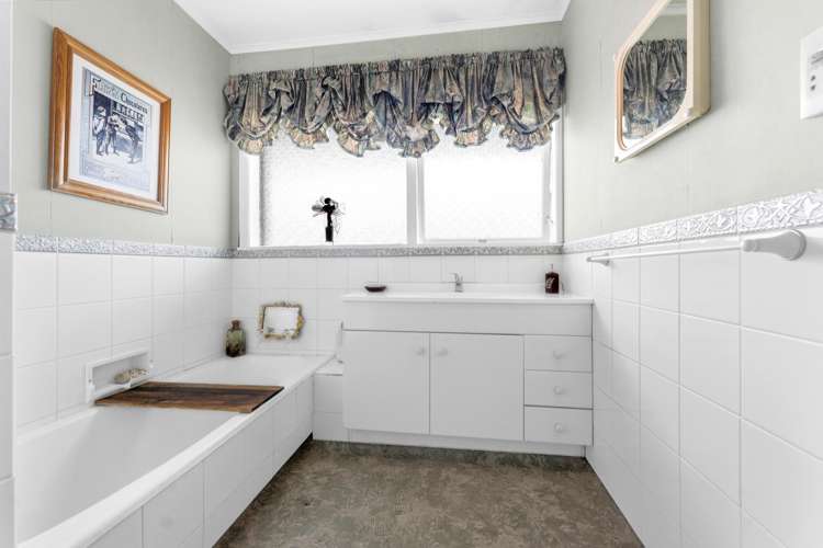 6 Youngs Road Papakura_13