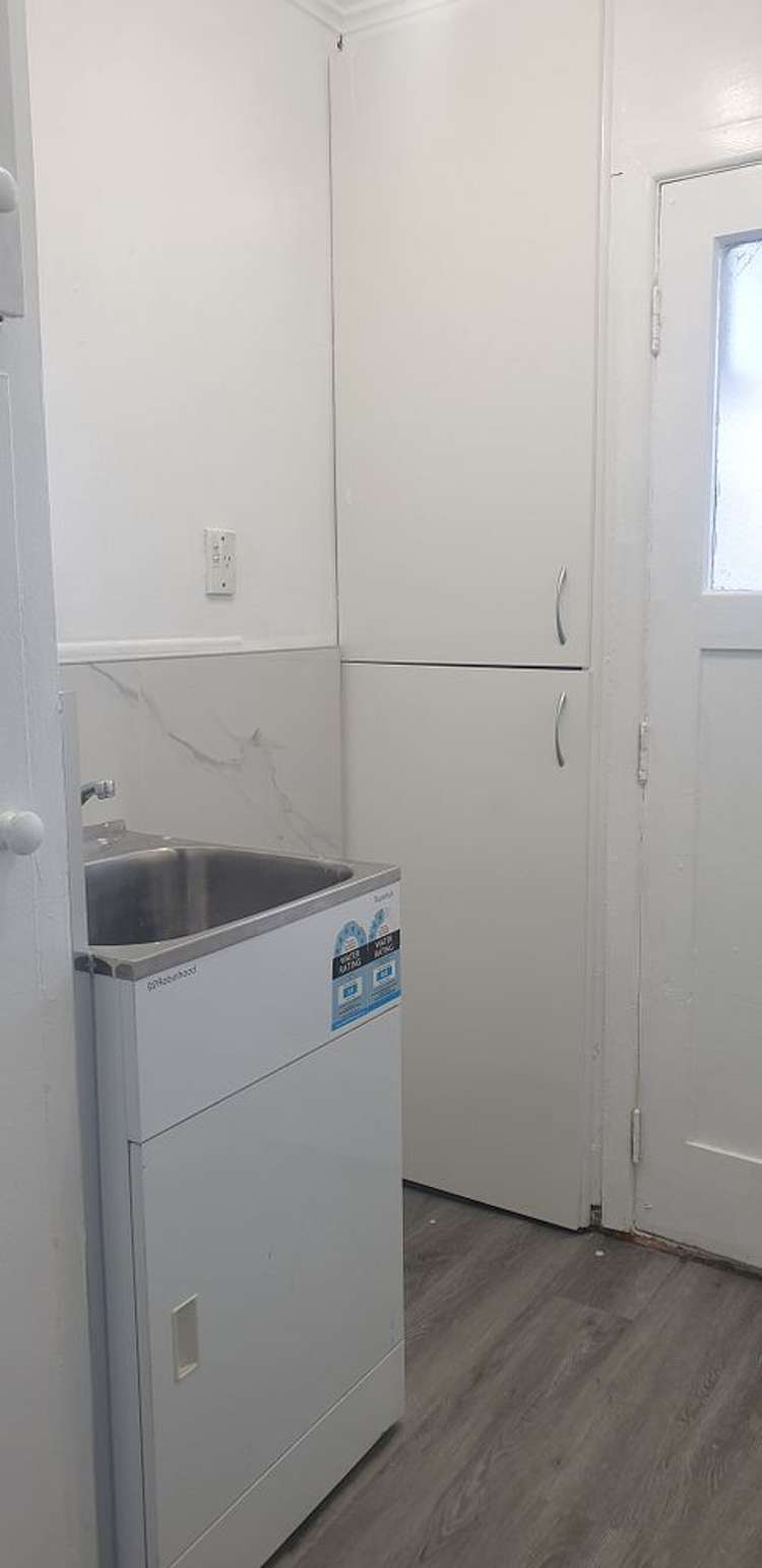 53 Vodanovich Road Te Atatu South_10