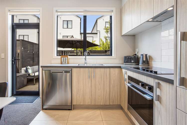 8 Uku Lane Hobsonville_11