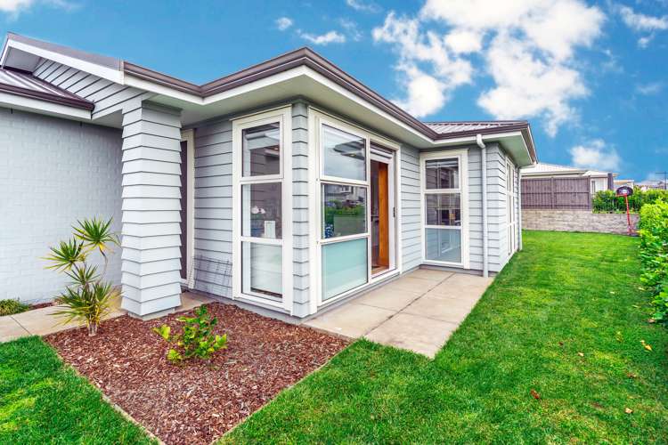 14 Tyler Davies Drive Red Beach_16