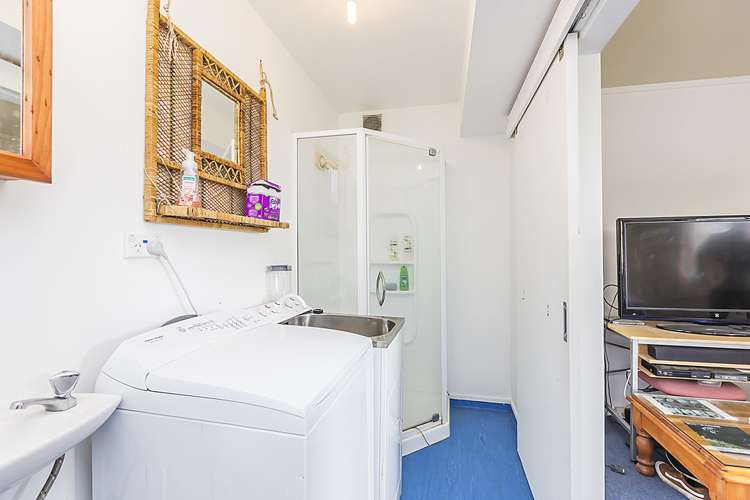 2 Awa Road Miramar_16