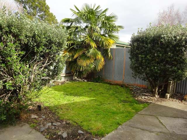 2/1102 Williams Street 10487_1