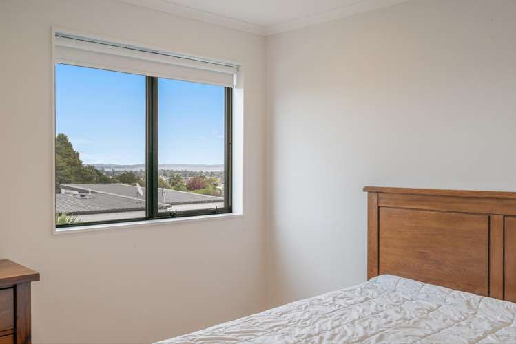 29 Matairangi Avenue Totara Heights_12