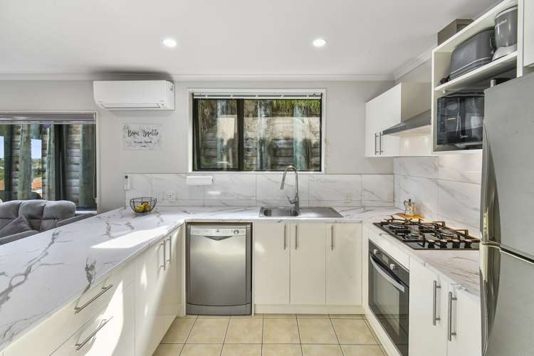 17a Keri Vista Rise Papakura_6