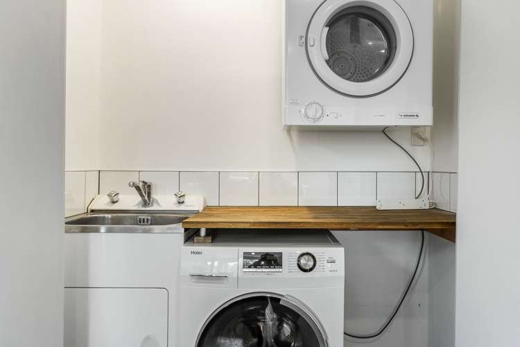 1/51 Larne Avenue Pakuranga Heights_11