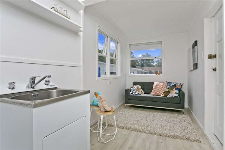 12 Fairclough Road Beach Haven_16