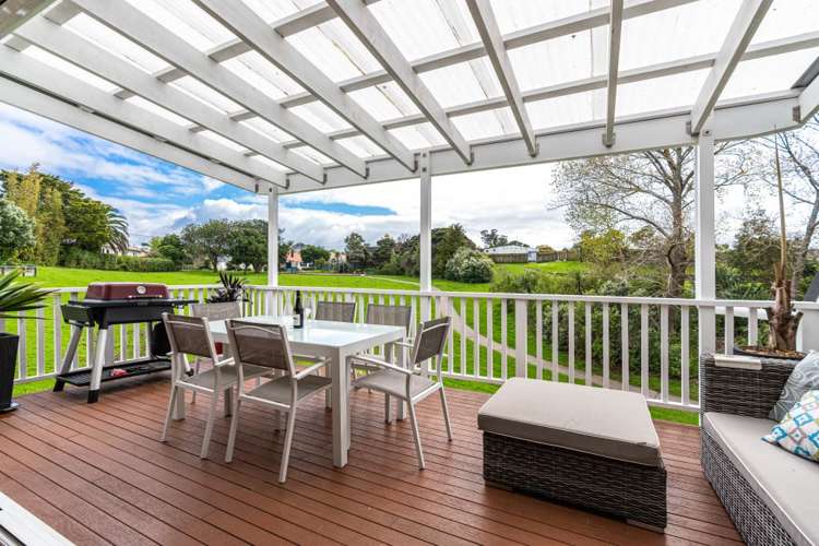 23 Hanlon Crescent Narrow Neck_3
