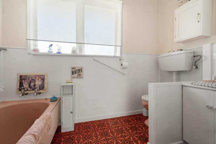 1 & 2/75 Domain Road Whakatane_23