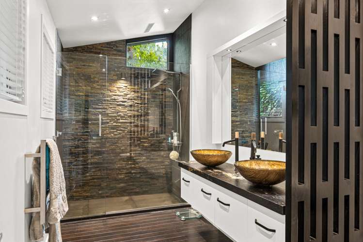 1184 Sandspit Road Sandspit_16