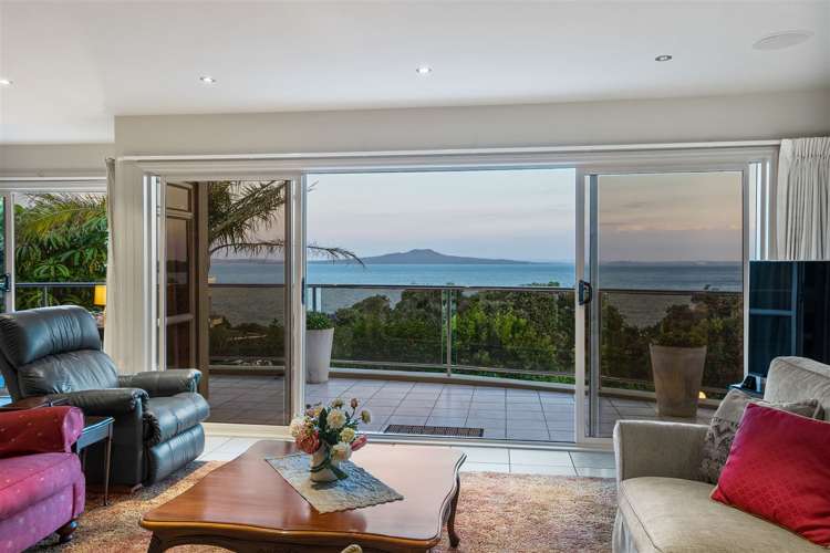 1/25 Churchill Road Murrays Bay_1