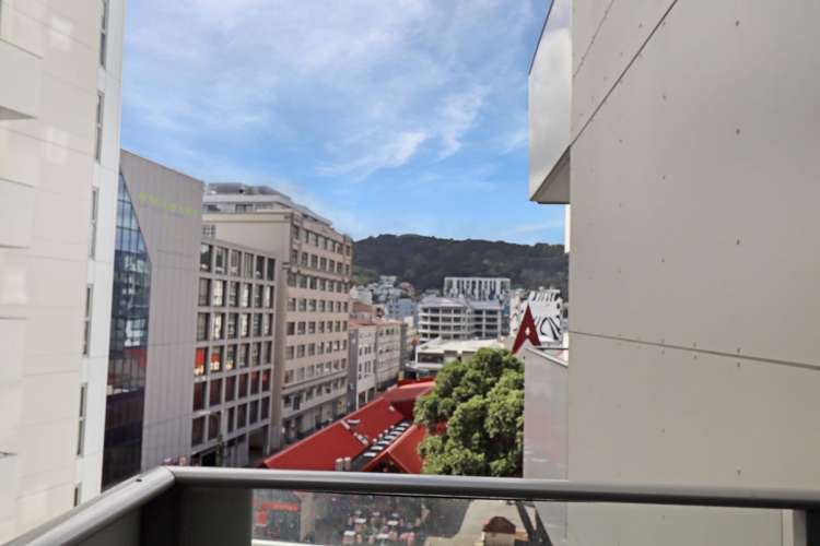 511/72-82 Taranaki Street 2185_9