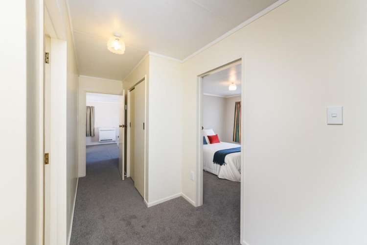 3B Denbigh Square Feilding_9