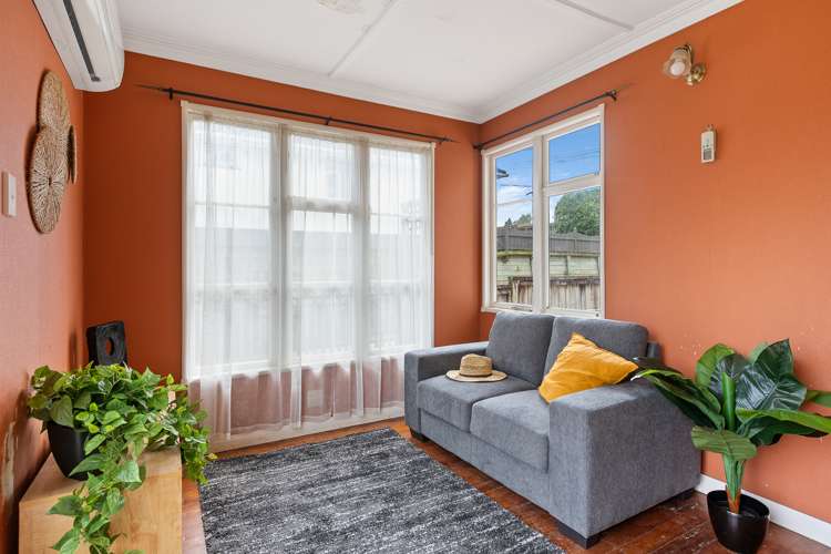 6 Awanui Street Merrilands_12