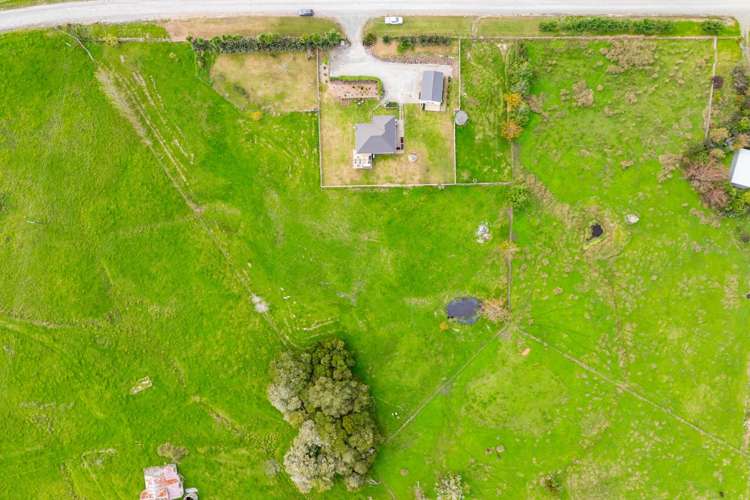 581 Lawrence Road Kaiwaka_39