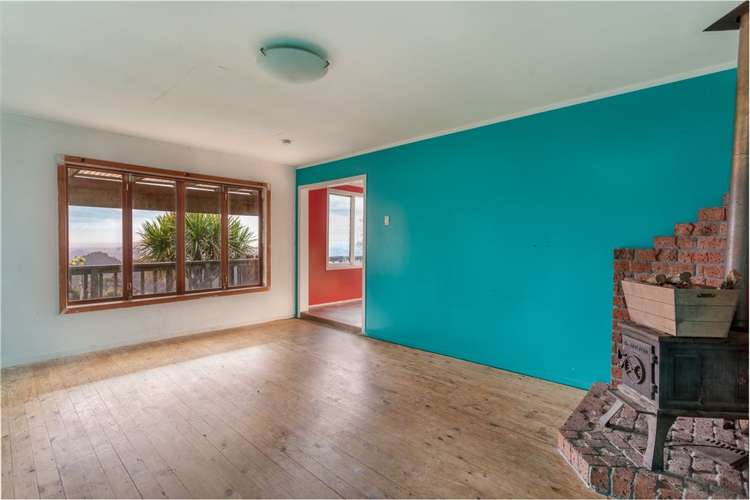 471 Scenic Drive Waiatarua_7