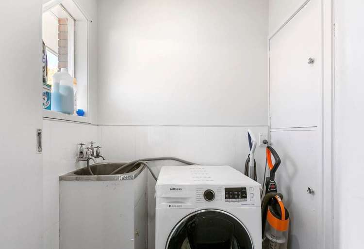2/2 Chevis Place Pakuranga_7