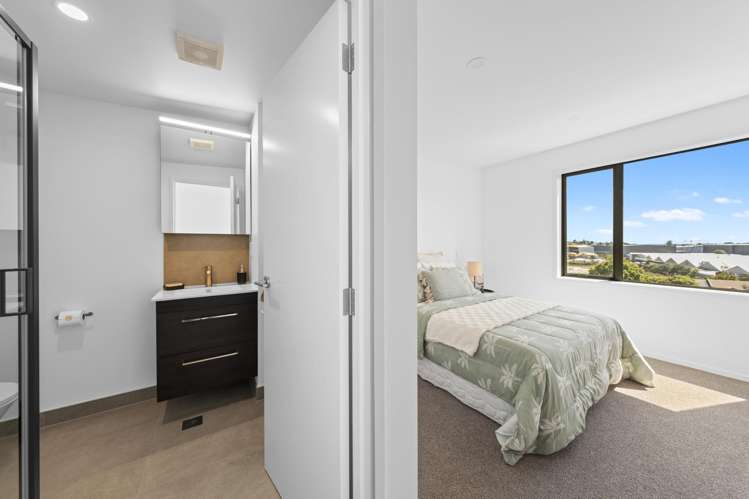 73 Freeland Avenue Mount Roskill_11