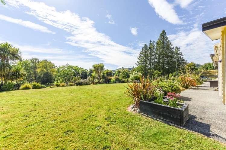 927 Waiwhero Road Ngatimoti_27