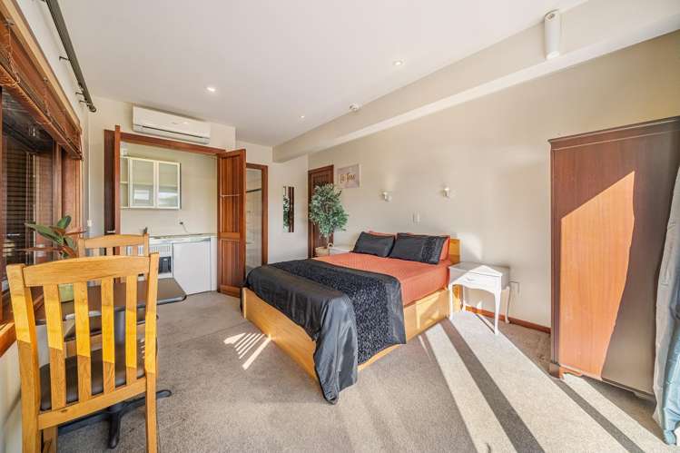 62 Kiriwai Road Paremata_23